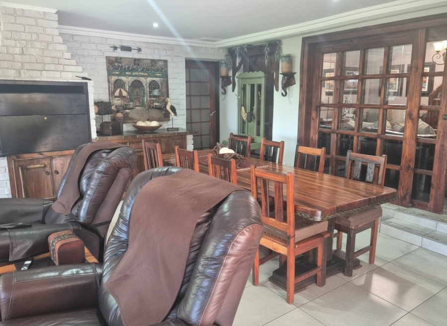 6 Bedroom Property for Sale in Dan Pienaar Free State